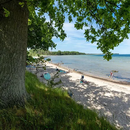 Prázdninový dům Pleasant In Near Sea